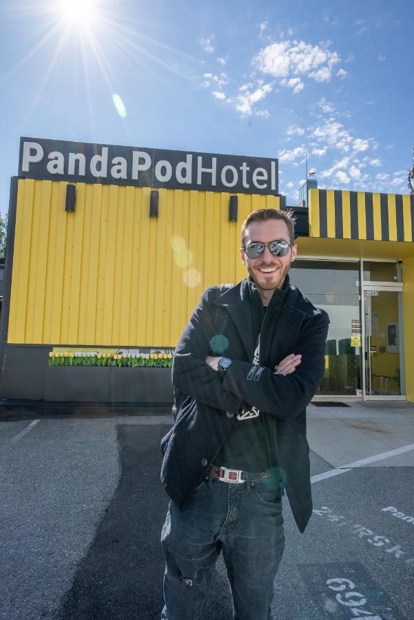 Panda Pod Hotel Richmond Exterior photo